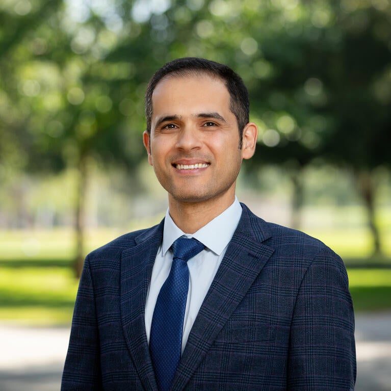 Dr. Amir Verdi headshot