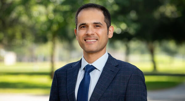 Dr. Amir Verdi headshot