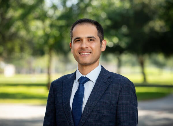 Dr. Amir Verdi headshot